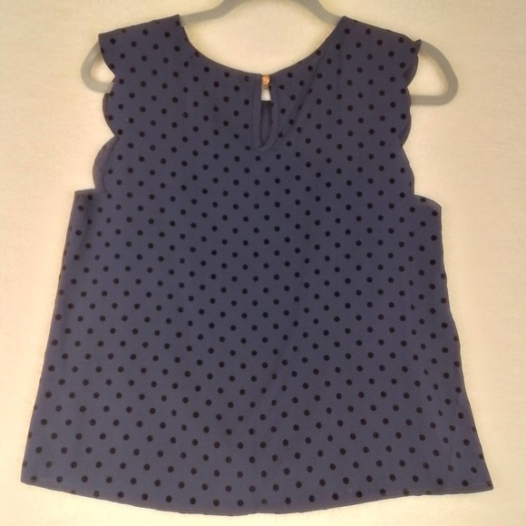 West Moon Sleeveless Blouse Size Small in Blue w/ Black Polka Dots - Picture 6 of 11